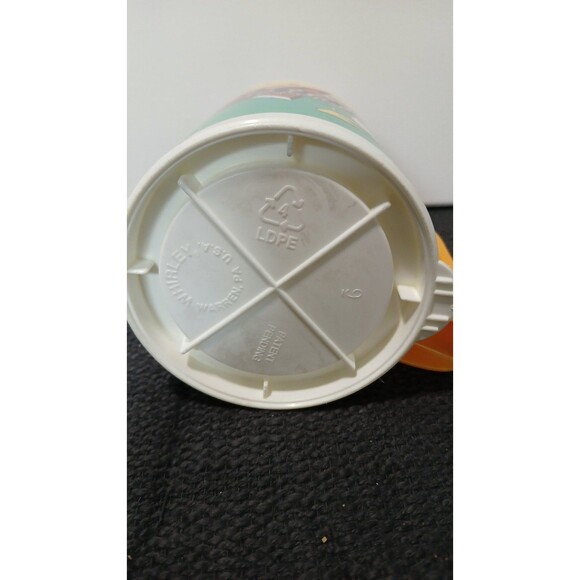 Vintage Disney All Star Resort mug with lid - Picture 7 of 7